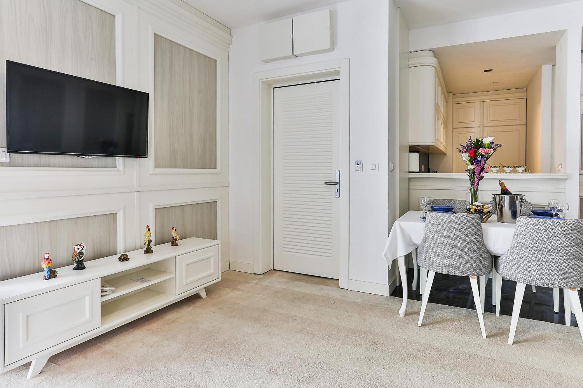 Maresia Boutique Suites Будва Екстериор снимка