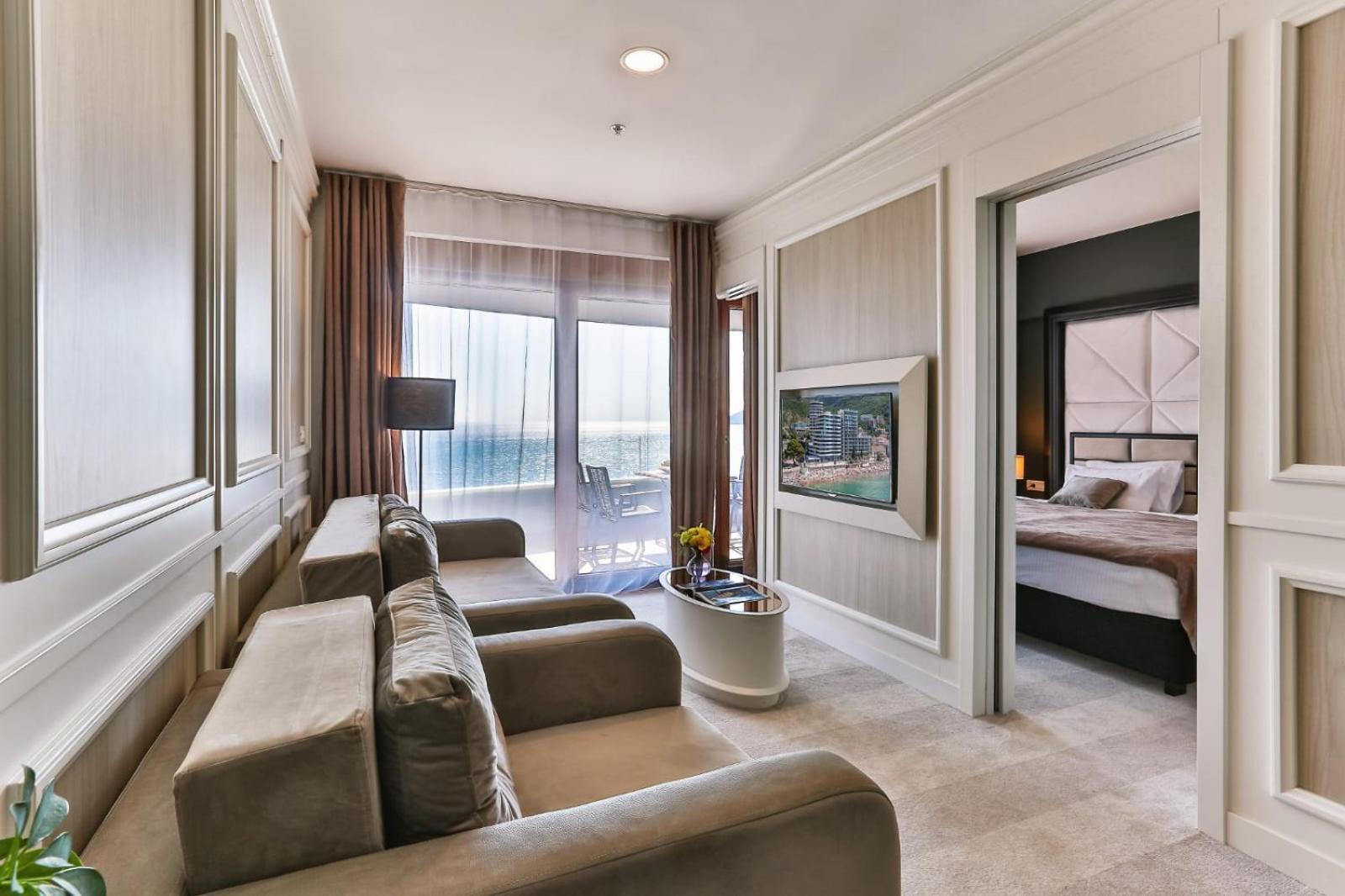 Maresia Boutique Suites Будва Екстериор снимка