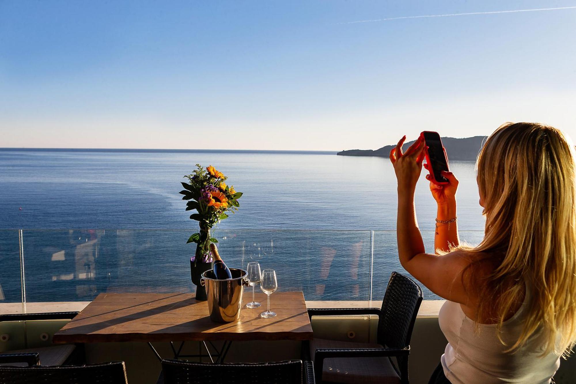 Maresia Boutique Suites Будва Екстериор снимка